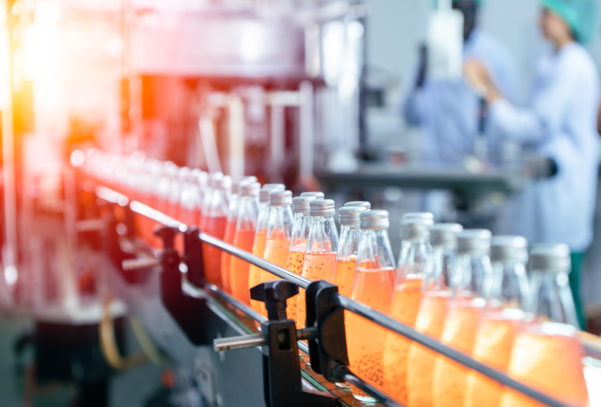 Пълнене, capping and labelling line